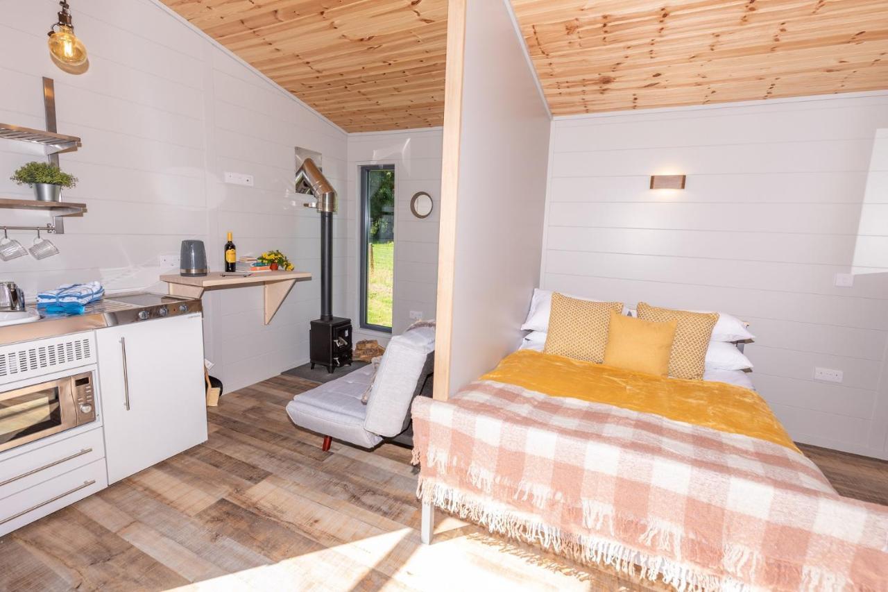 Sunset Cabins - Studio Pod-Sleeps 3-Tjsssc Barnstaple Exterior photo